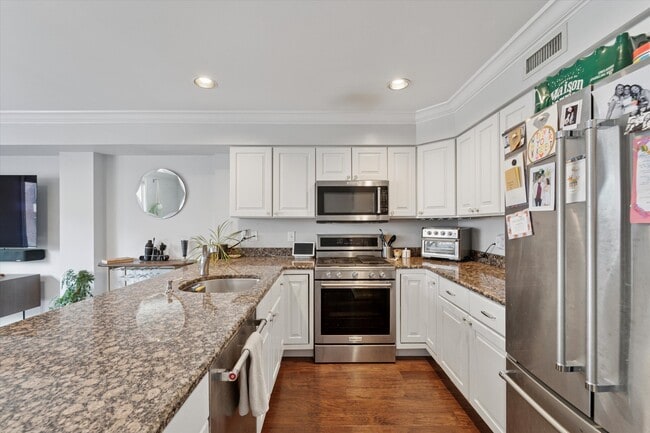 Photo - 212 S 24th St Unit 2416B
