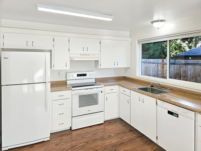 Photo - 9032 SW Monterey Pl