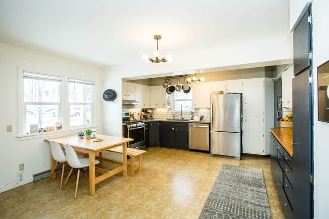 Photo - $3,000 - 4 bed / 2 bath Centrally Located Single Family Home in Missoula