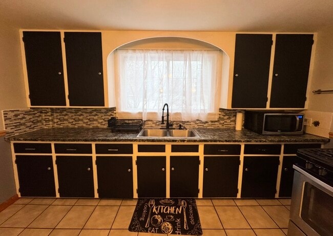 Photo - 1600 N Lyndonville Rd