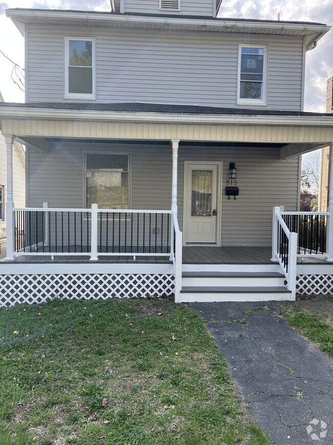 Building Photo - 815 Grove St Rental