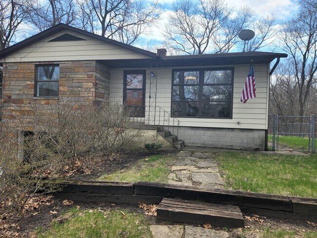 Photo - 7333 Hemlock Ave House