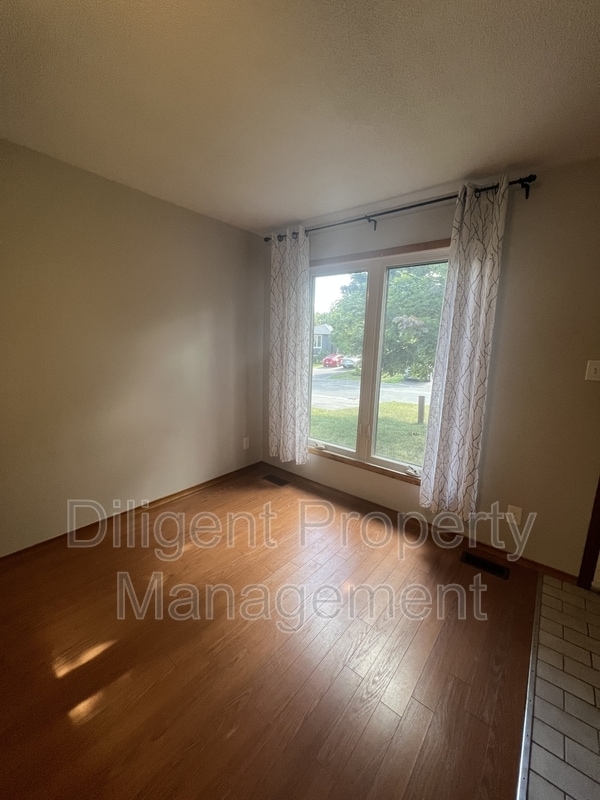 Photo - 926 Dainard Dr