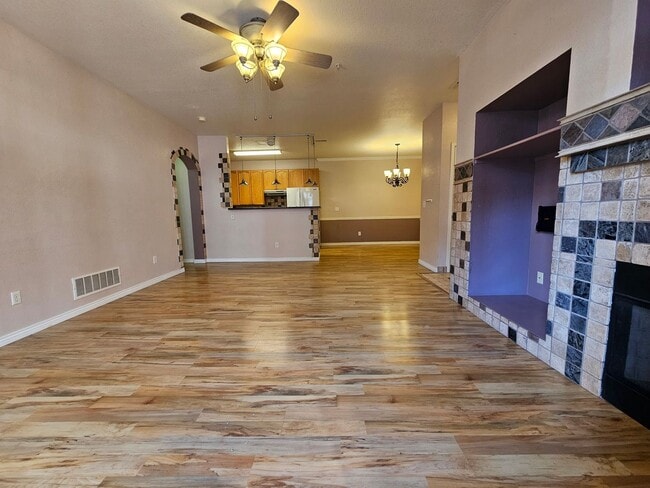 Photo - Spacious 2 Bedroom 2 Bath Condo - Close To Buckley AFB, DIA, DTC - Garage Unit 103