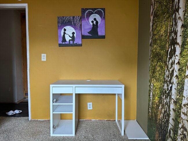 Photo - 3217 Knoll Way