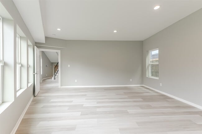 Photo - 5302 Tarawa Rd