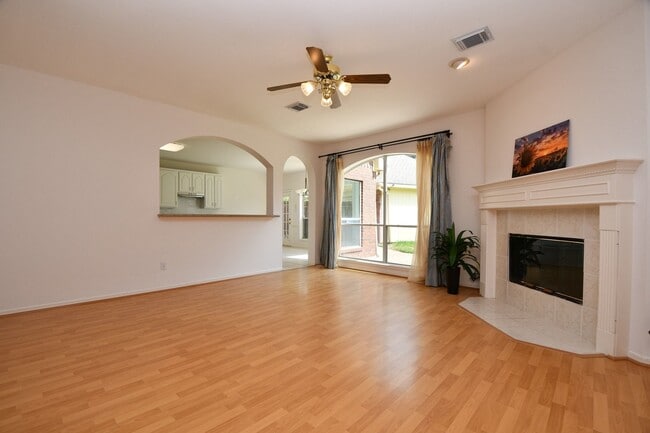 Photo - 4323 Magnolia Ln