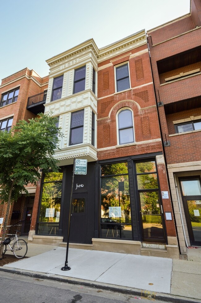 Photo - 2638 N Lincoln Ave Apartments Unit 2638-3