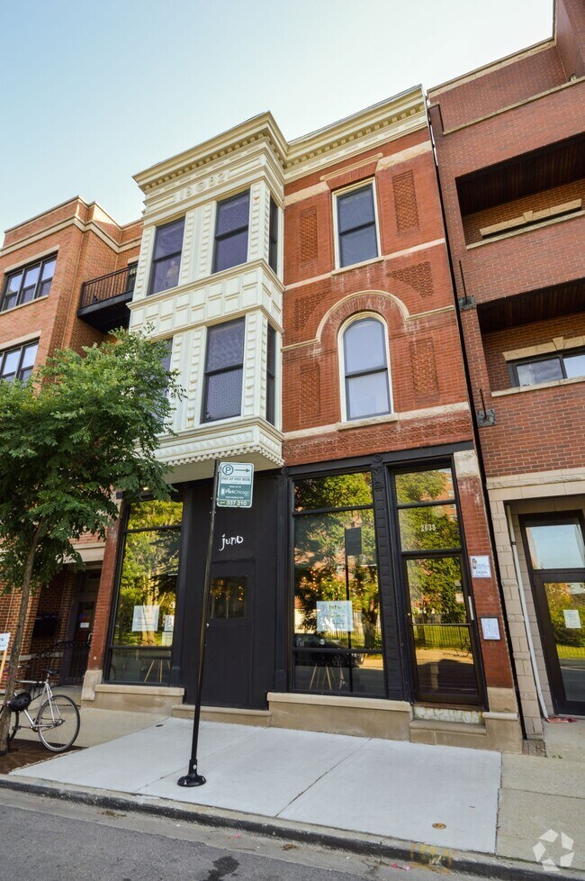 Building Photo - 2638 N Lincoln Ave Unit 2638-3 Rental