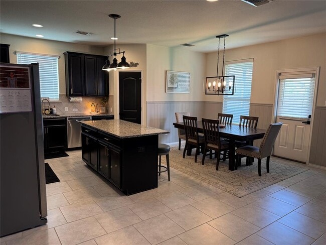 Photo - 204 Eli Whitney Way