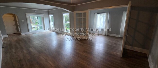 Building Photo - 126 Leland St Unit Main House