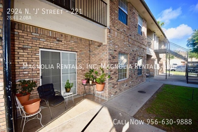 Photo - 2924 N J St Unit 221