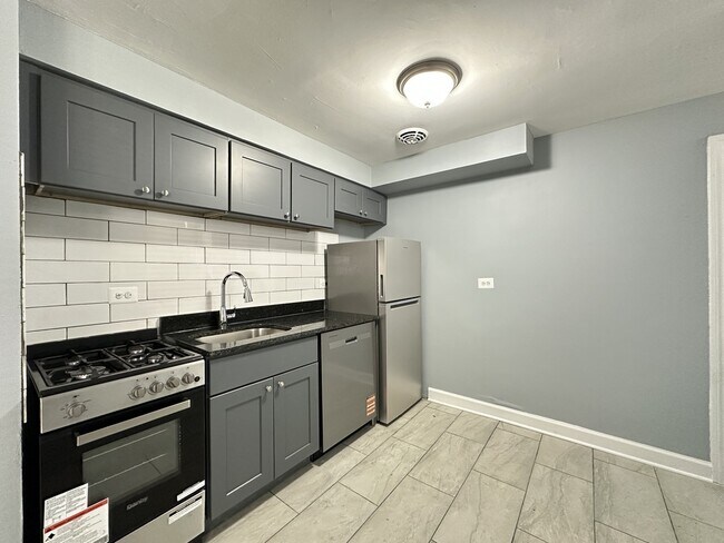 Photo - 6725 N California Ave Unidad NG