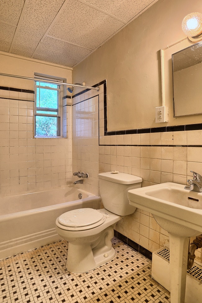 Photo - Bellevue Towers