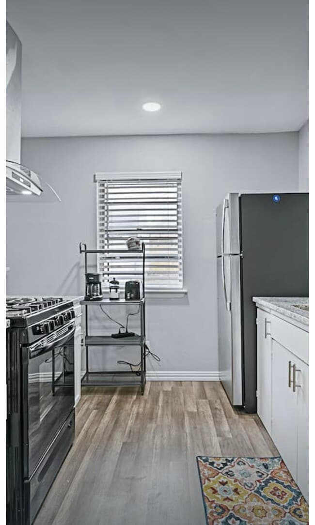 Photo - 2302 Royal Dr