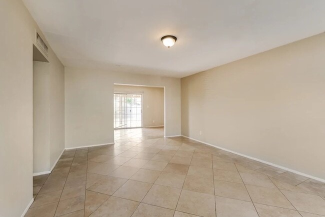 Photo - 3154 N 64th Dr