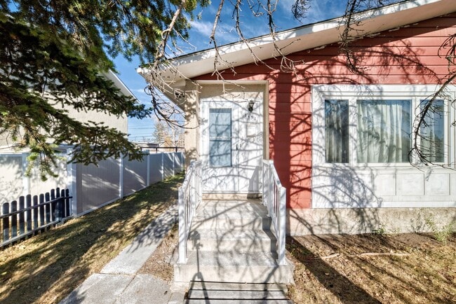 Building Photo - 1451 Pensacola Way SE