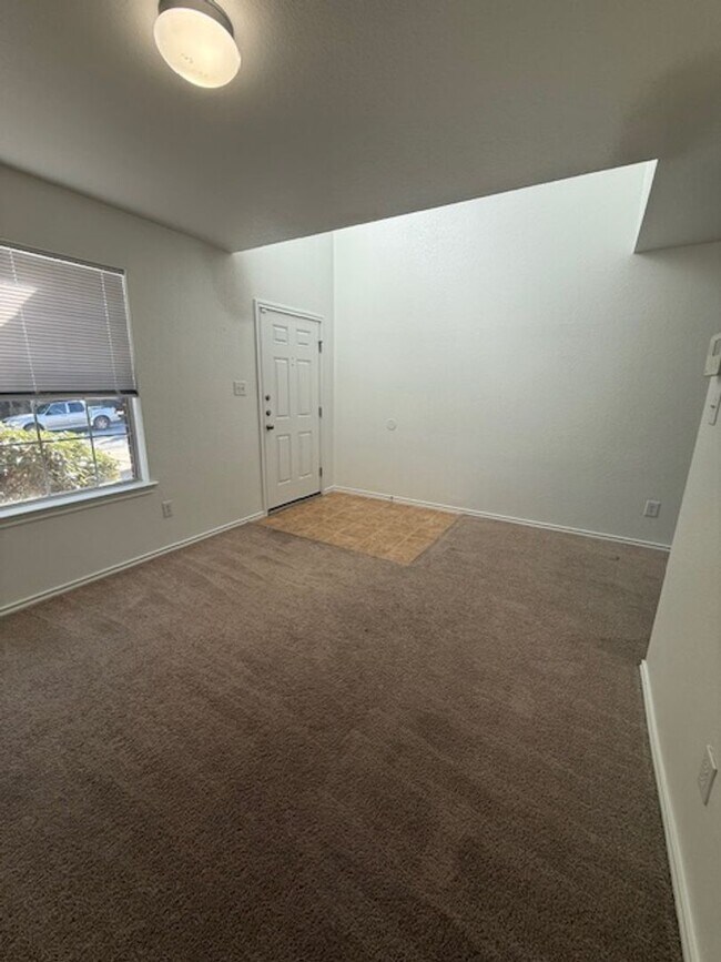 Photo - 197 Peppergrass Cove Unidad 197 Peppergrass Cv.