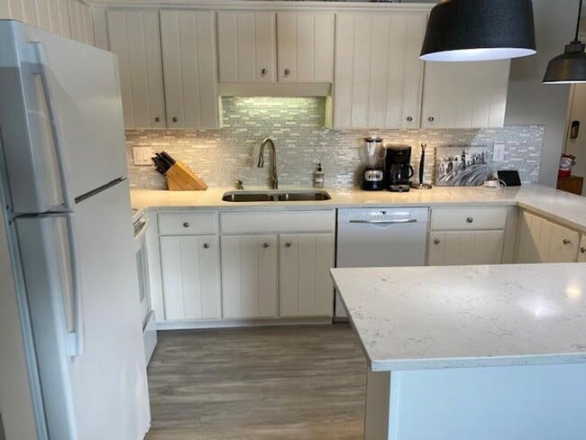 Photo - Dillon Valley East Condo-Beautifully Remodeled  3 Bedroom/2 Bath Unit w/Clubhouse, Pool & Hot Tub