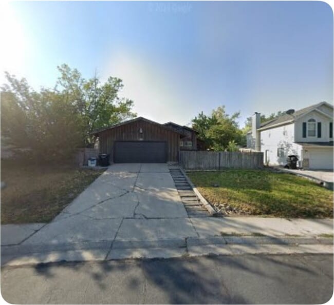 Photo - 3 Bed House in Stansbury Park