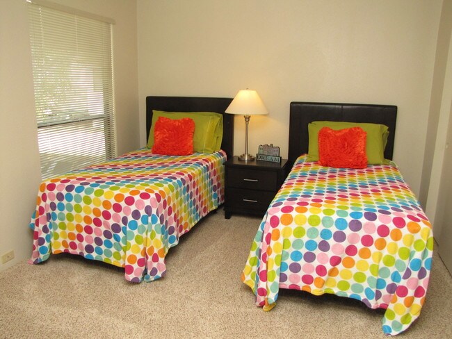 Oakbrook Apartments