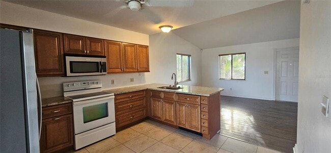 Photo - 4904 Vincennes Ct Unit 209