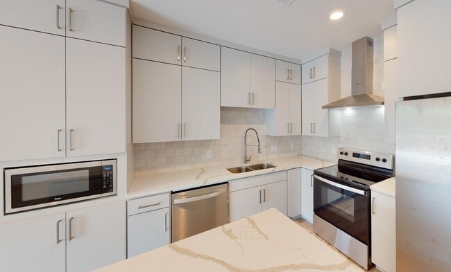 Photo - Modern Munger Place townhome with city skyline views