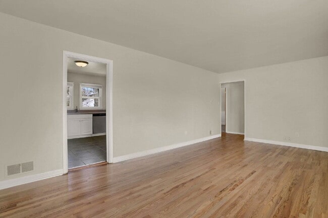 Photo - 2318 Templeton Gap Rd