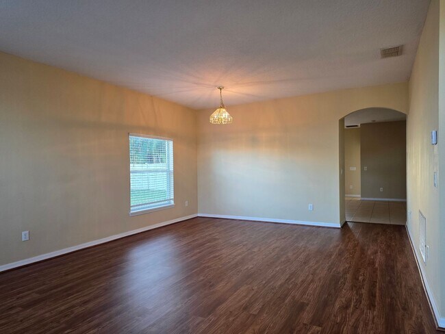 Photo - 3 Bedroom, 2 Bathroom Home in Sanford!