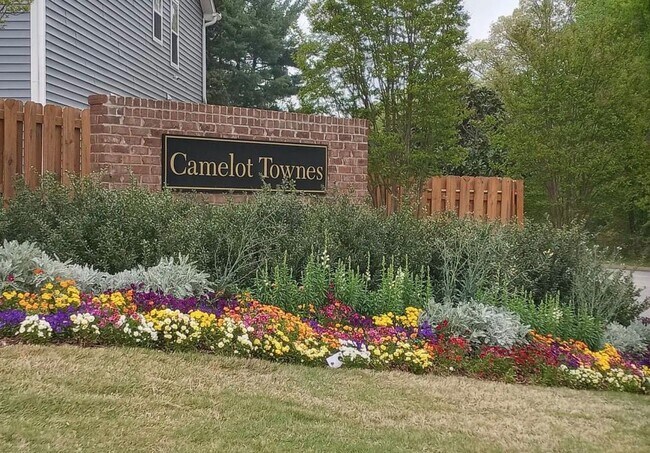 Photo - 222 Keaton Ct