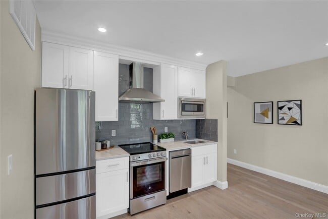 Photo - 610 Jericho Tpke Unit 608