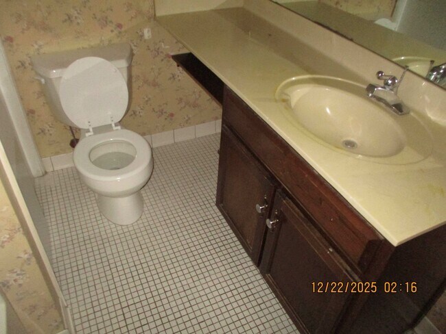 Photo - 2110 Lennox St