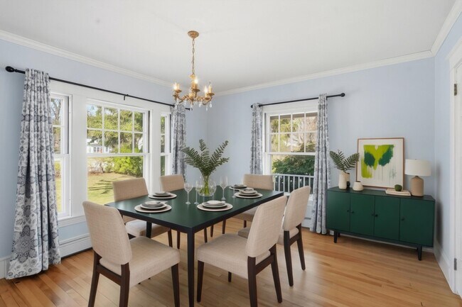 Photo - 198 Linden St