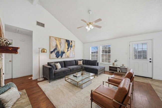 Photo - 2805 Pickett Dr