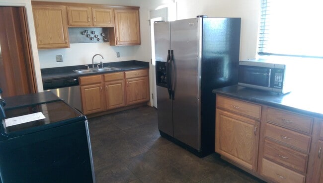 Photo - 2228 Fernwood Drive