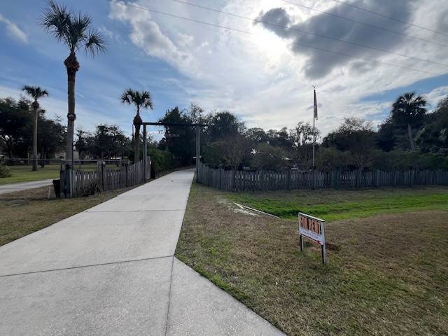 Photo - 1741 Camp South Moon Rd