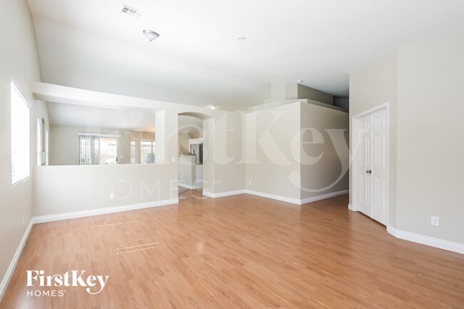 Photo - 811 Mesa Pine Ct