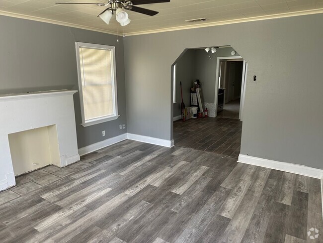 Building Photo - 3 Bedroom 1 Bath Rental