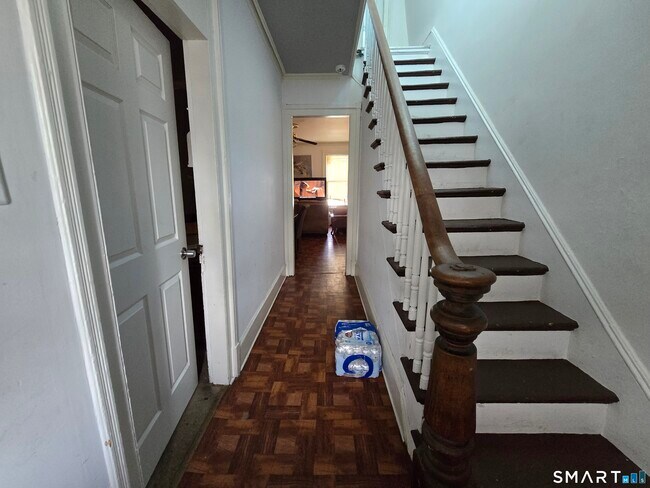 Photo - 102 Hanover St