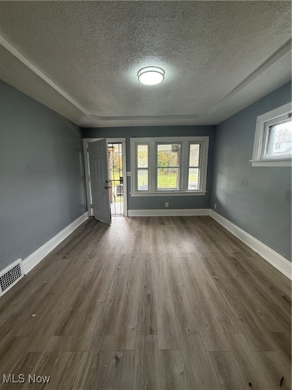 Photo - 11205 Notre Dame Ave Unit Down