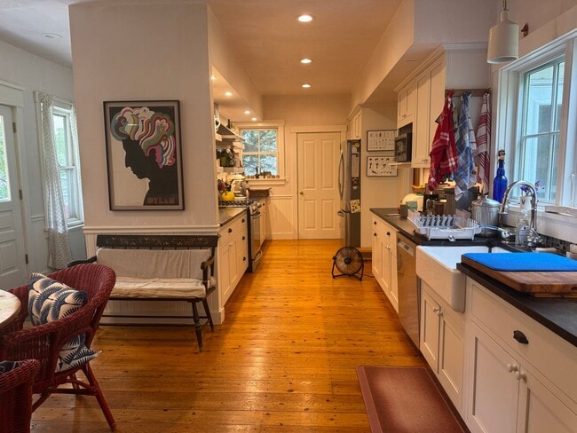 Photo - Short term- 3 Bedroom just two blocks from Main Street