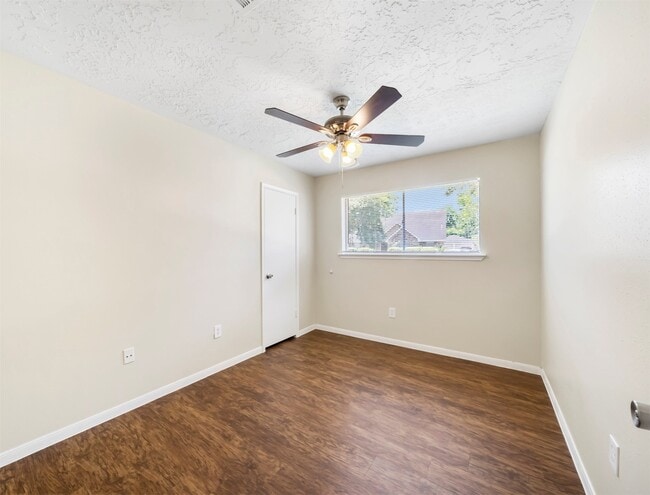 Photo - 7962 Southmeadow Dr