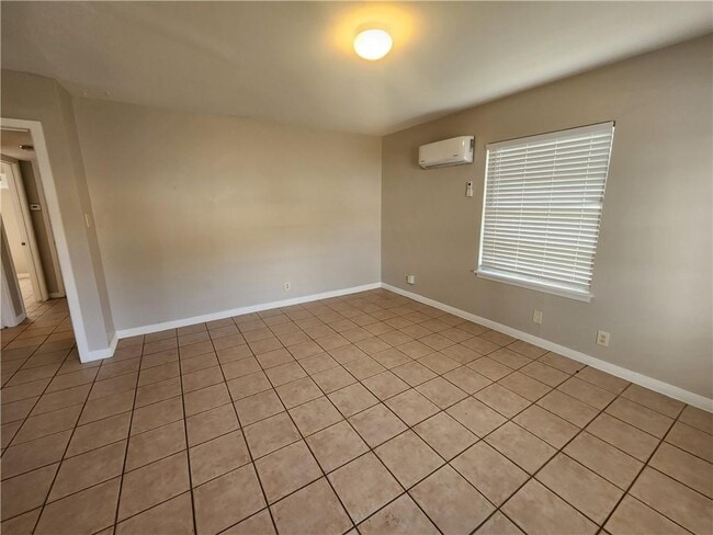 607 Nelray Blvd