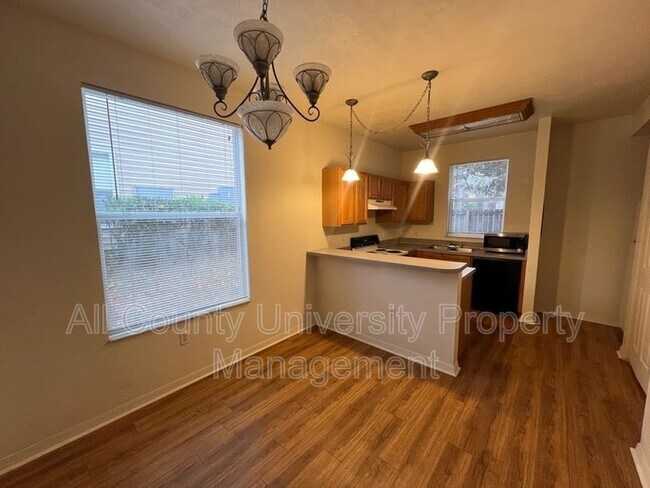 Photo - 3552 SW 30th Way Unidad 136