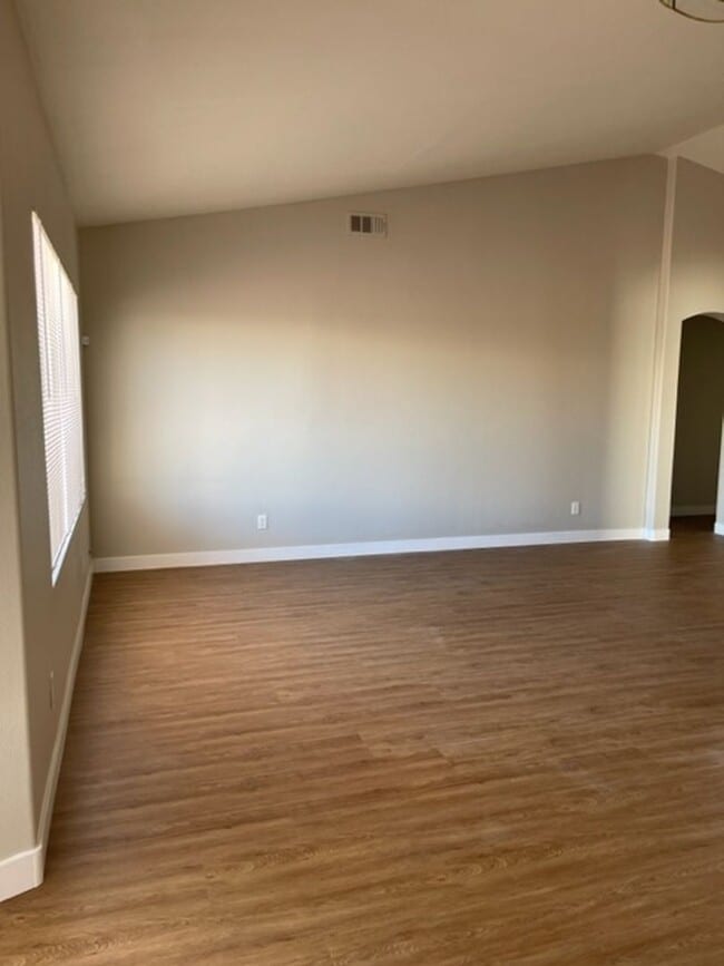Photo - 4334 Yorkwood Dr