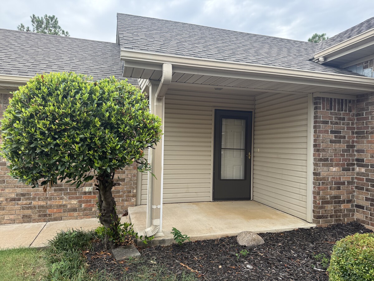 Photo - 5610 Whitney Cir