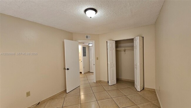 Photo - 1235 NW 6th St Unidad 3