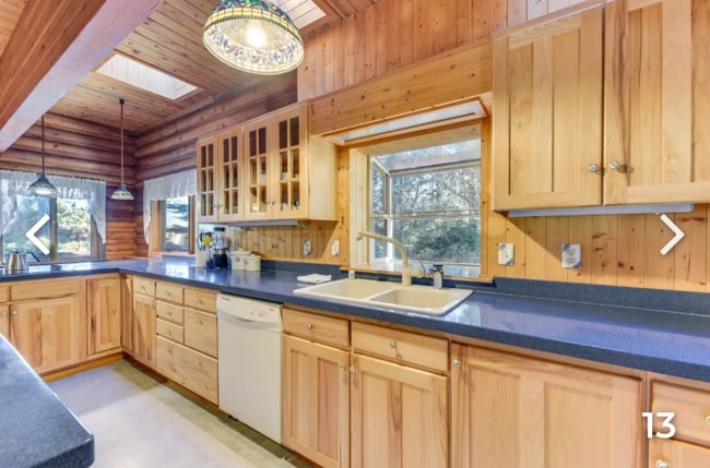 770 E Country Club Drive East