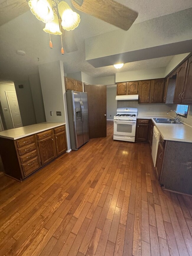Photo - Spacious Two-Bedroom Duplex