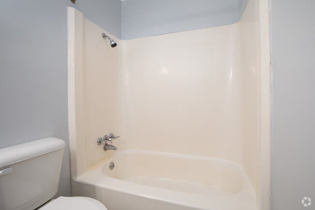 3BR, 1.5BA -1,200SF